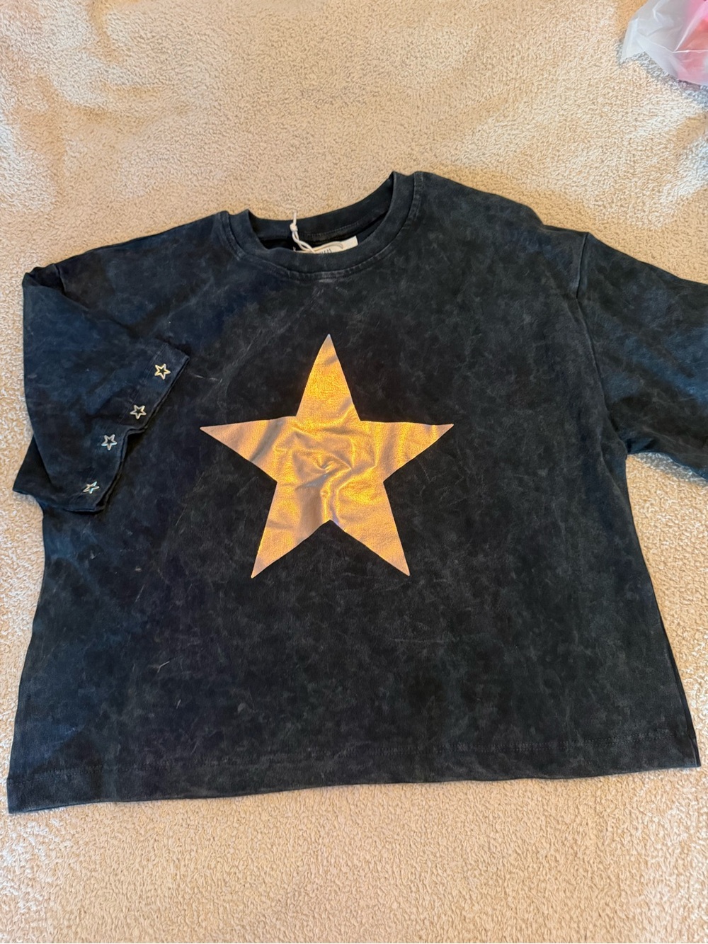 Zara Black Short-Sleeve Tee with Gold Star